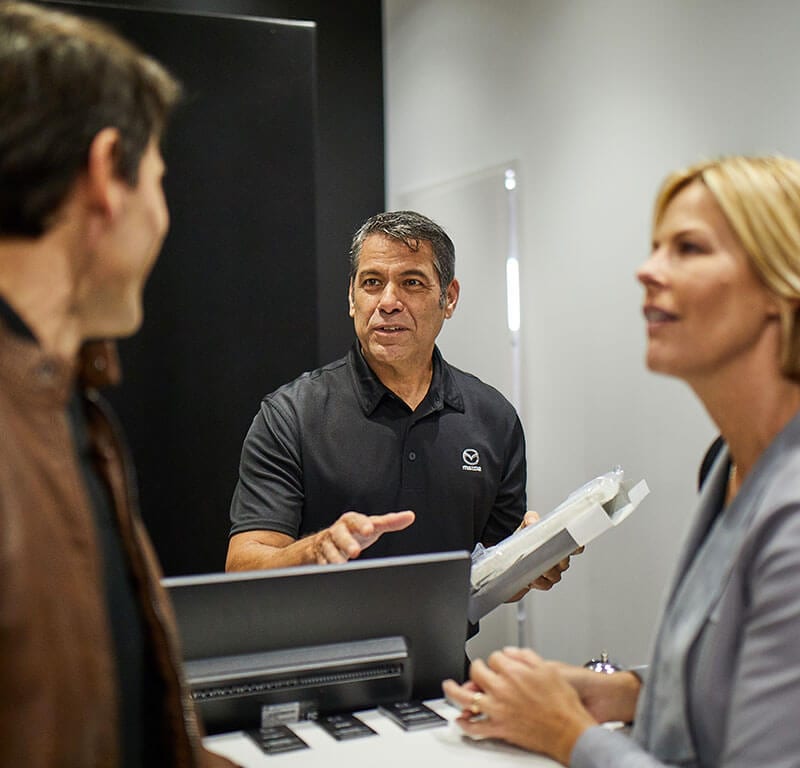 Service Manager meeting with Customers